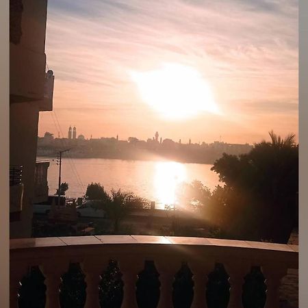 Nile Sunrise Flats Apartment ลักซอร์ ภายนอก รูปภาพ