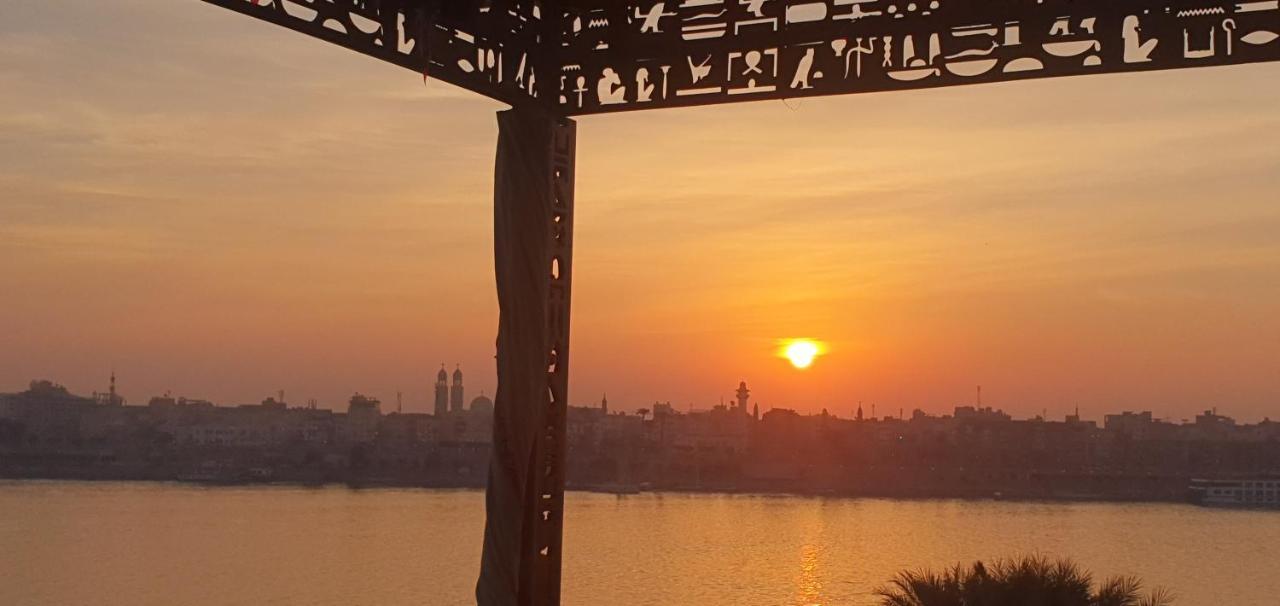 Nile Sunrise Flats Apartment ลักซอร์ ภายนอก รูปภาพ