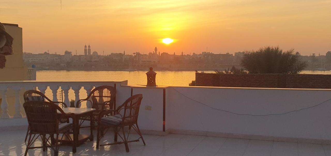 Nile Sunrise Flats Apartment ลักซอร์ ภายนอก รูปภาพ