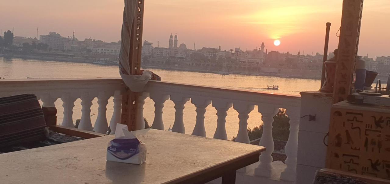 Nile Sunrise Flats Apartment ลักซอร์ ภายนอก รูปภาพ