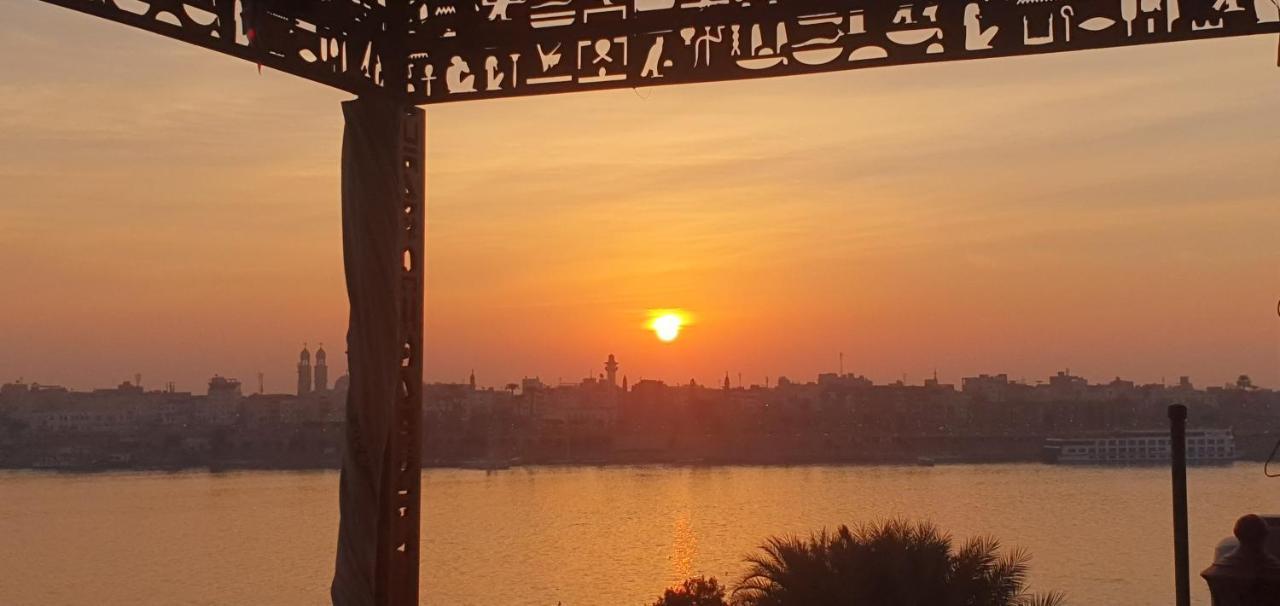 Nile Sunrise Flats Apartment ลักซอร์ ภายนอก รูปภาพ