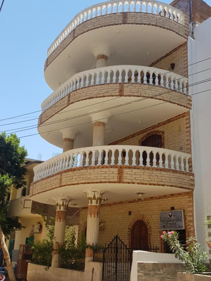 Nile Sunrise Flats Apartment ลักซอร์ ภายนอก รูปภาพ