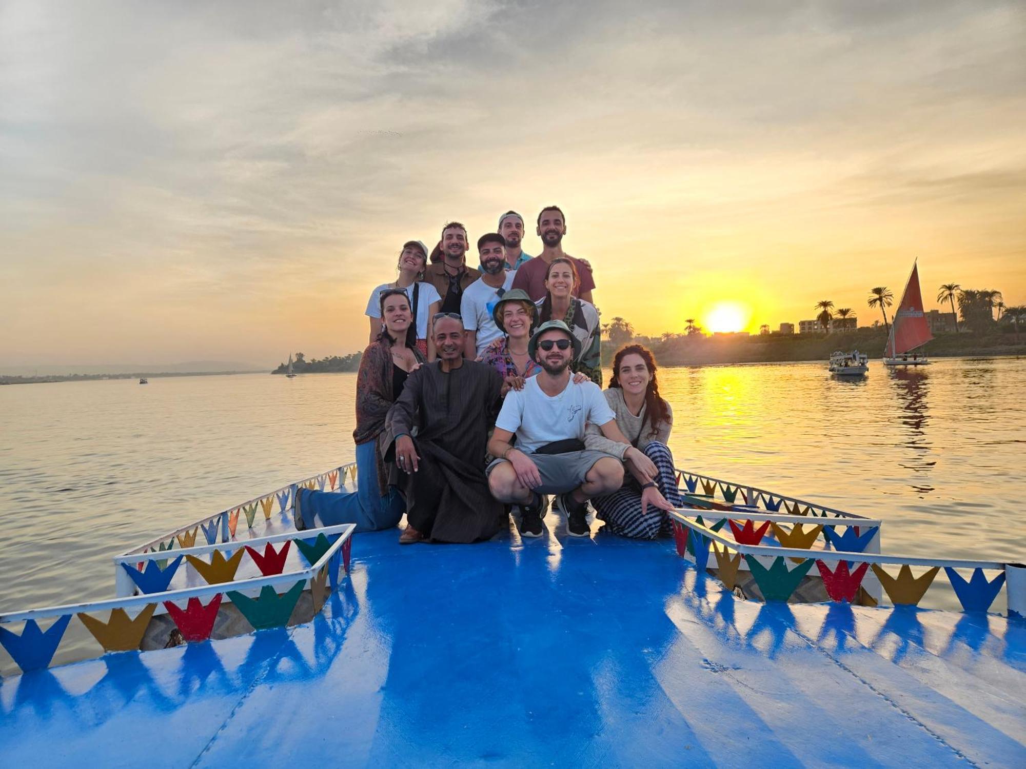 Nile Sunrise Flats Apartment ลักซอร์ ภายนอก รูปภาพ
