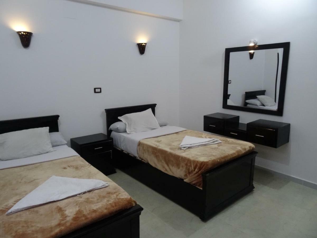 Nile Sunrise Flats Apartment ลักซอร์ ภายนอก รูปภาพ
